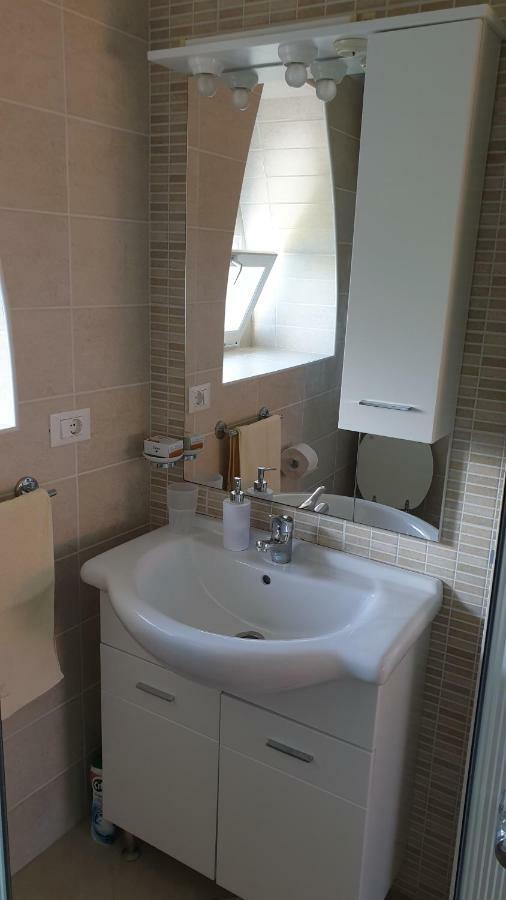 Apartment Marina Valun Luaran gambar