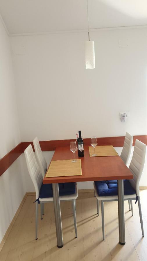 Apartment Marina Valun Luaran gambar